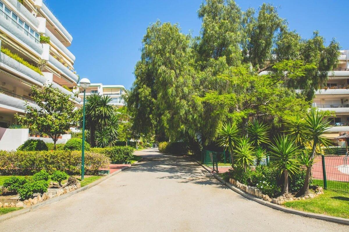 Moderno En Guadalmina Golf - *